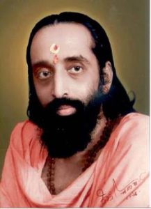 A devotee in a conversation with Swami Chinmayananda